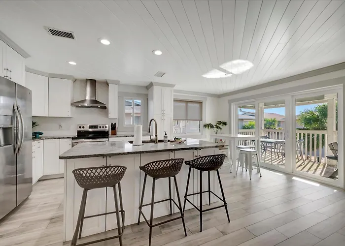 Holiday home Direct Access Oceanfront & Big Balcony Clearwater Beach