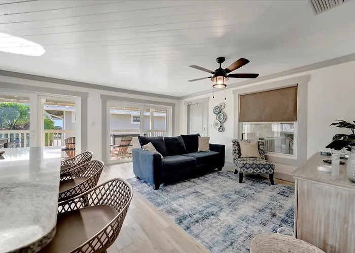Direct Access Oceanfront & Big Balcony Holiday home