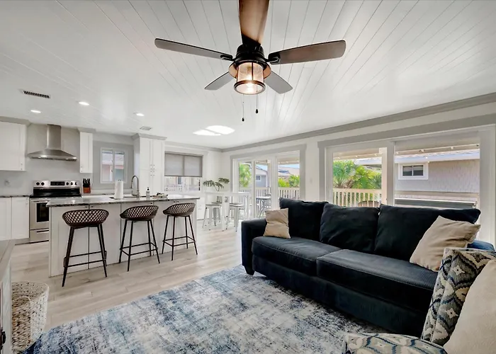 Holiday home Direct Access Oceanfront & Big Balcony