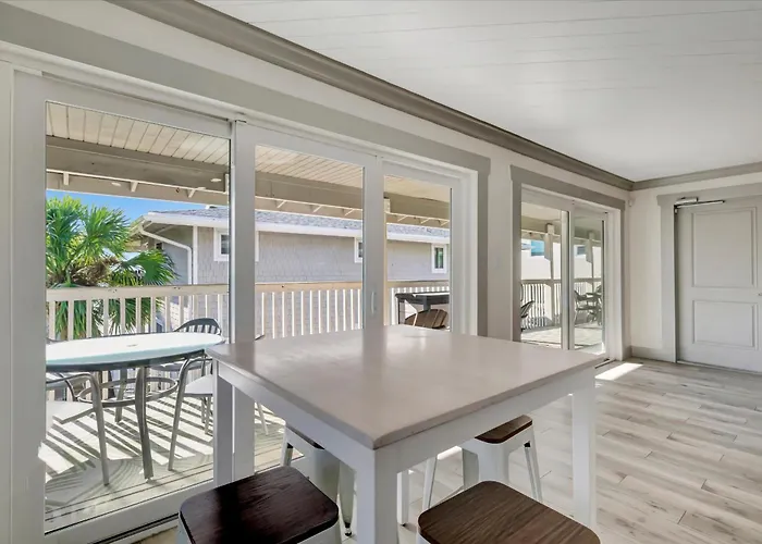 Direct Access Oceanfront & Big Balcony Holiday home Clearwater Beach